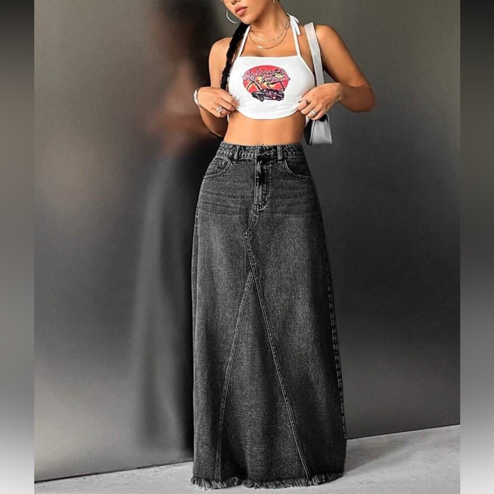 Stylish  Black Denim Maxi Skirt - Picture 2 of 5